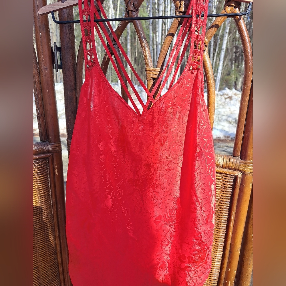 Expressions vintage gown size medium 🌹🥀🌺